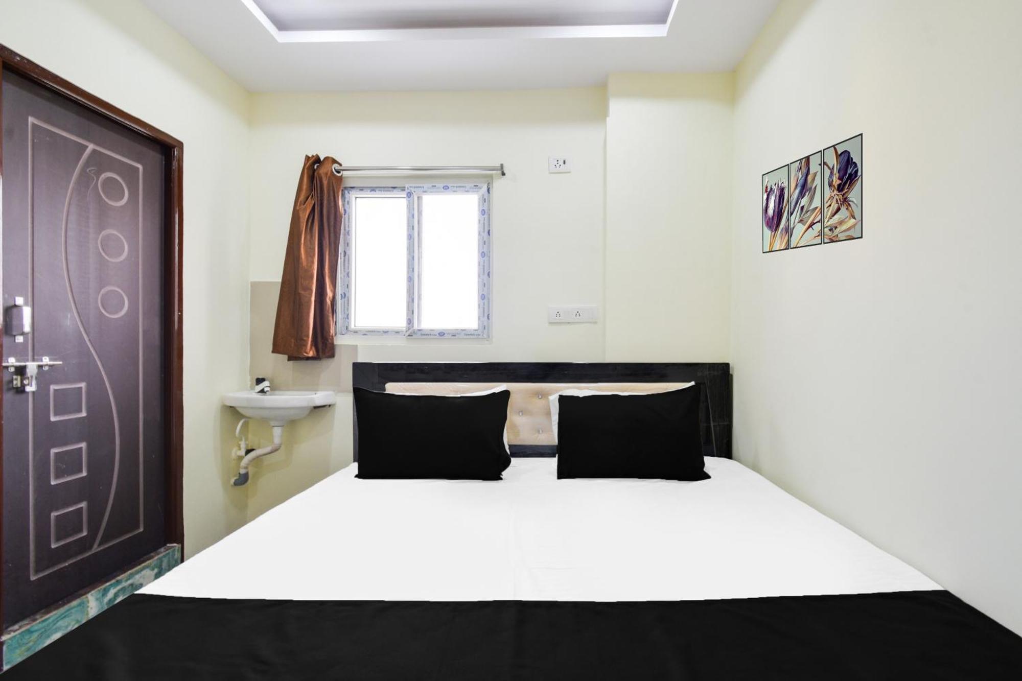 Hotel O Sri Balaji Grand Hyderabad Exteriör bild