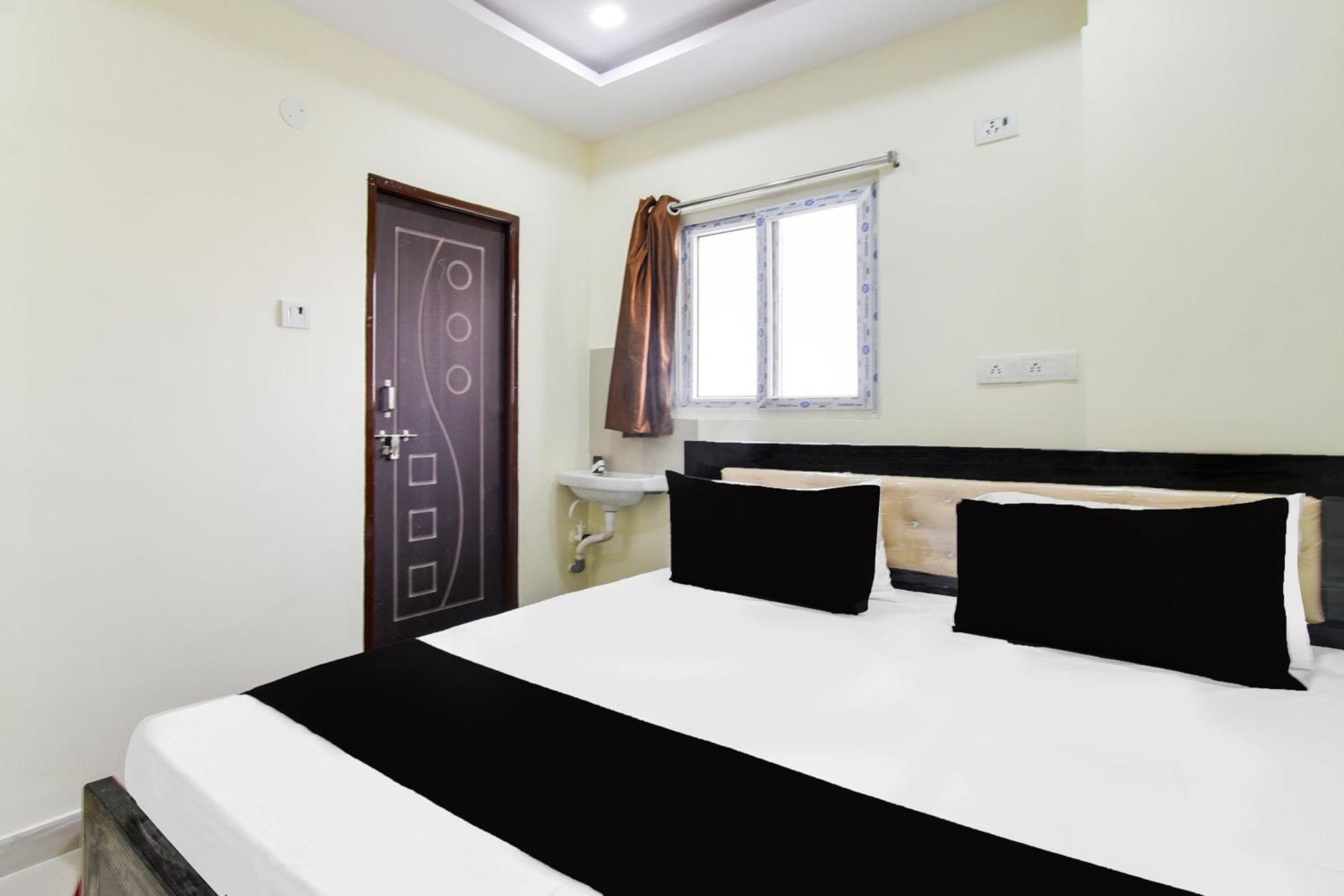 Hotel O Sri Balaji Grand Hyderabad Exteriör bild